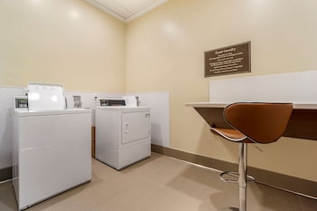 comfort inn and suites lakewood by jblm