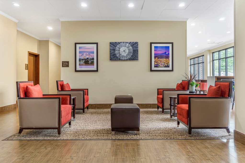 comfort inn and suites lakewood by jblm