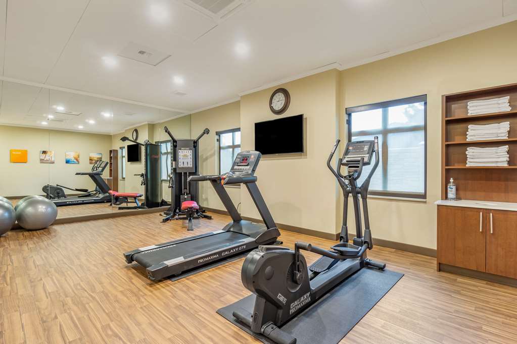 comfort inn and suites lakewood by jblm