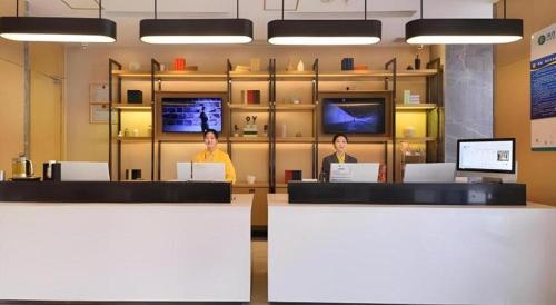 city comfort inn wuhan panlongcheng baishang shopping center