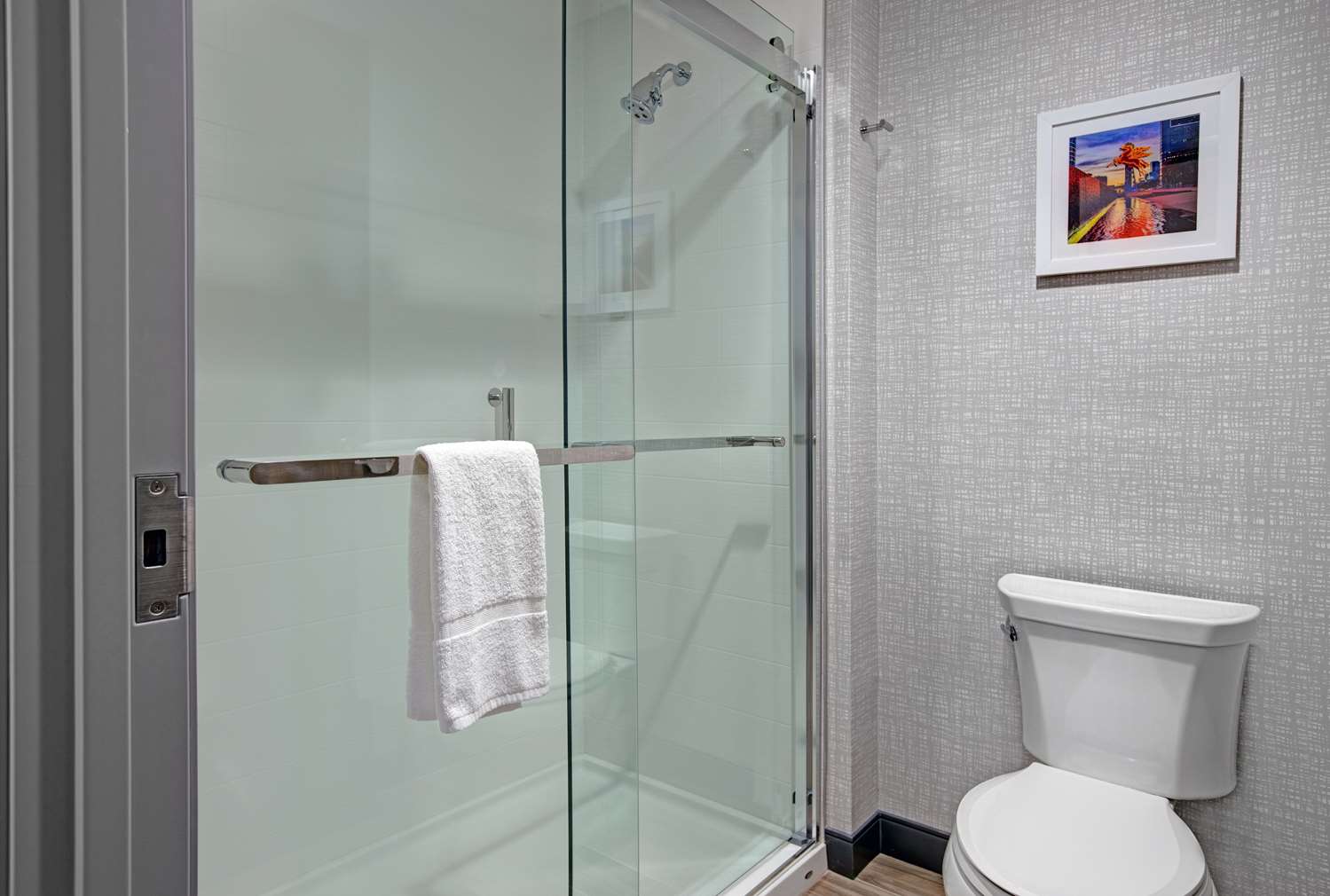 hampton inn and suites farmers branch dallas