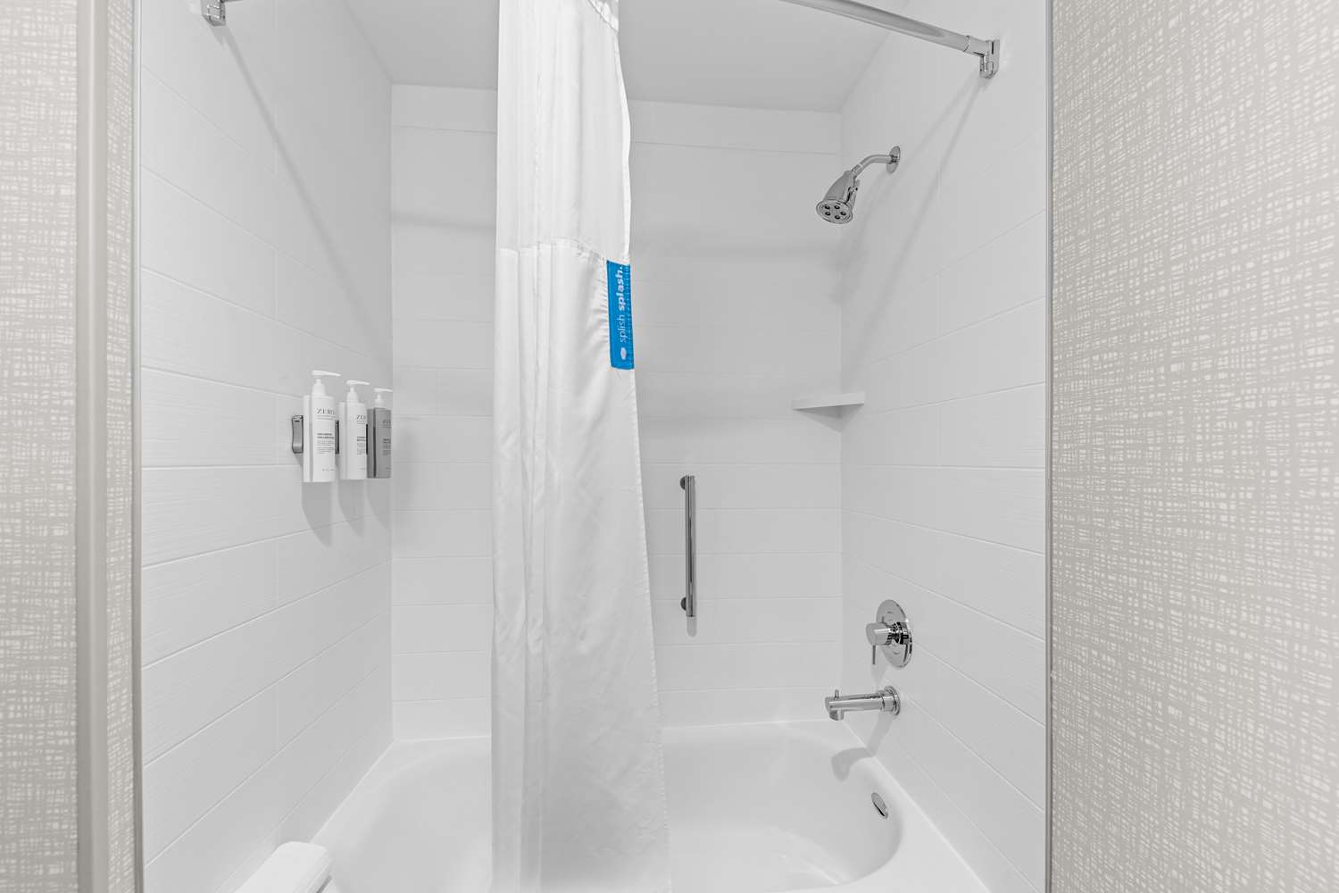 hampton inn and suites farmers branch dallas
