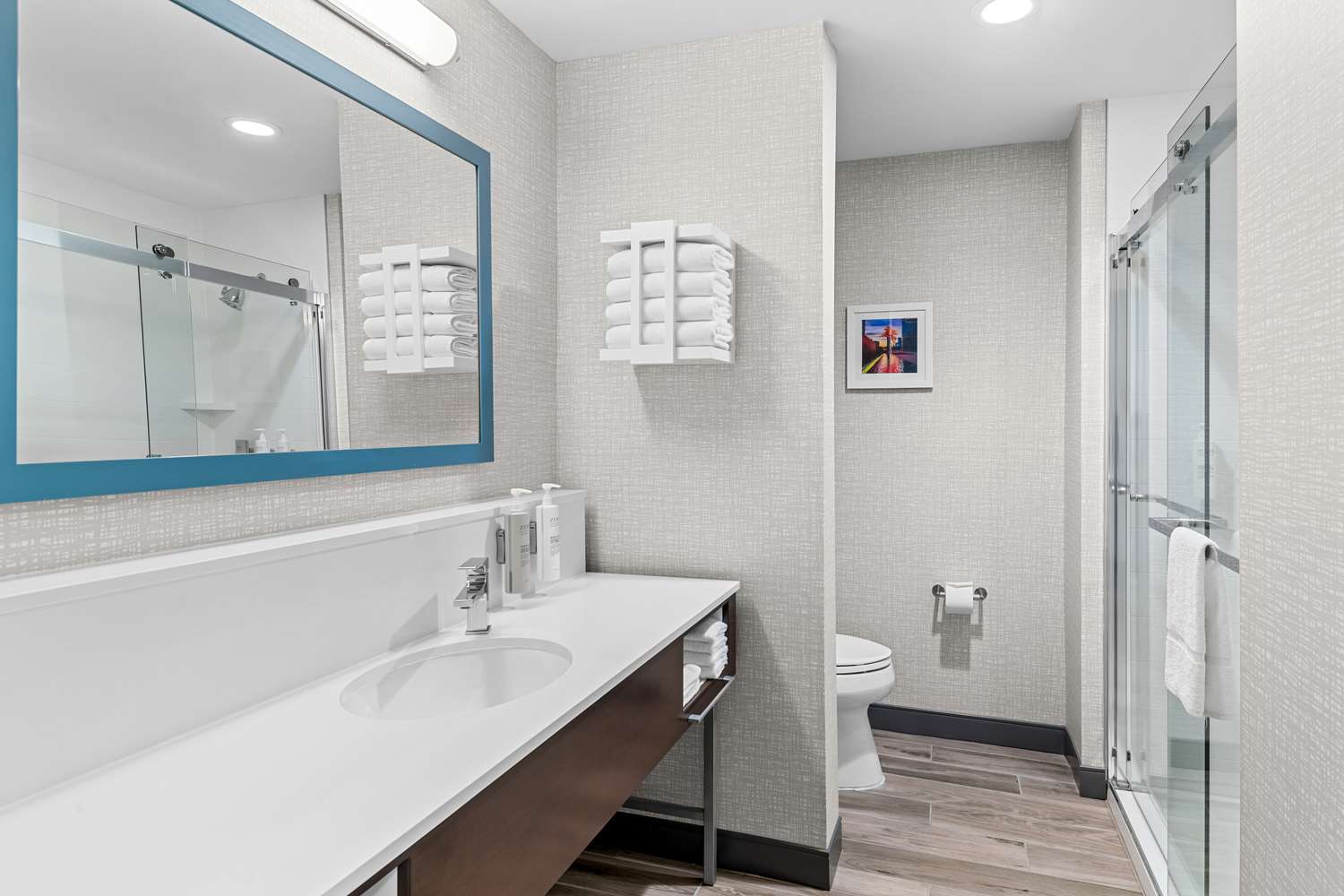 hampton inn and suites farmers branch dallas