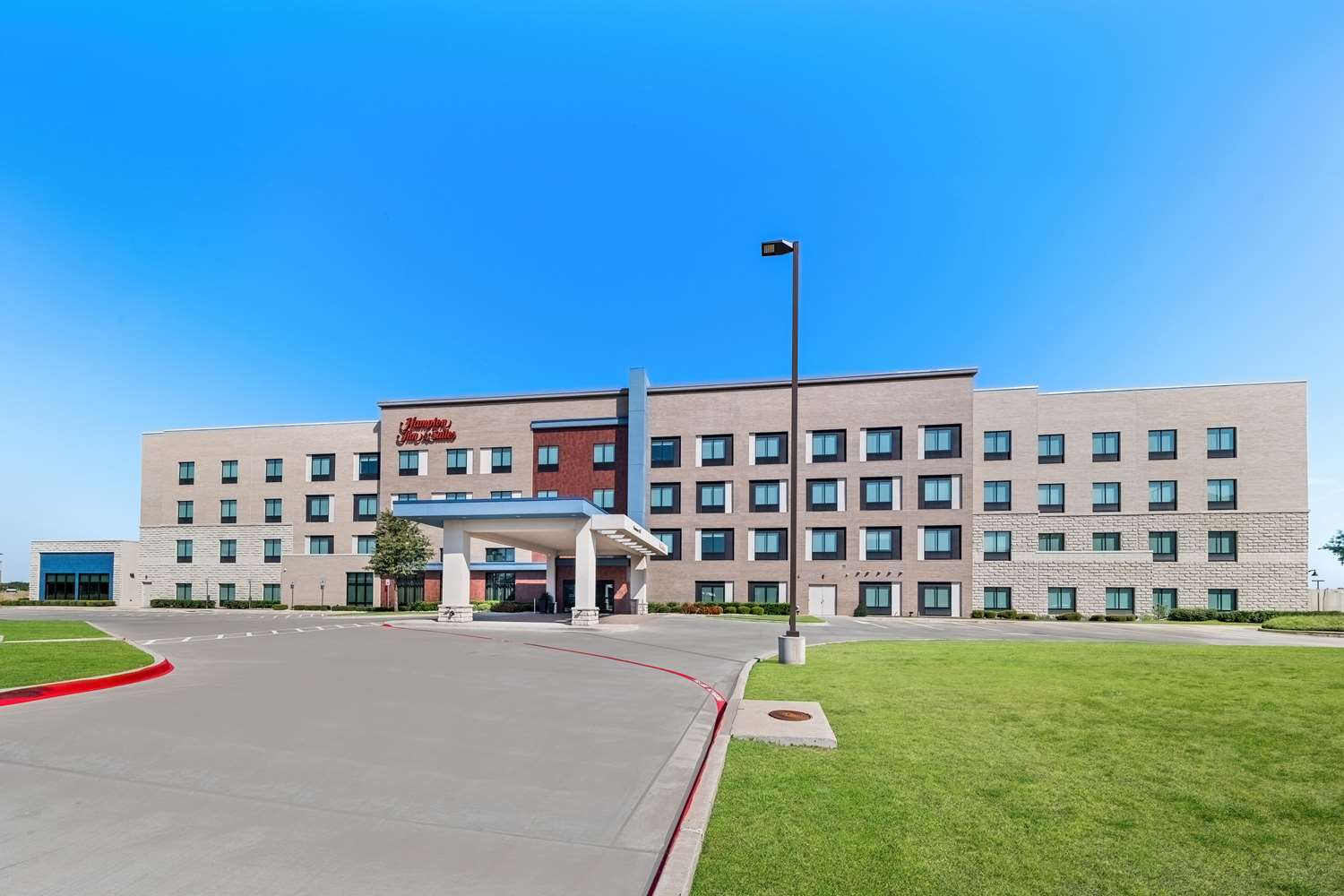 hampton inn and suites farmers branch dallas