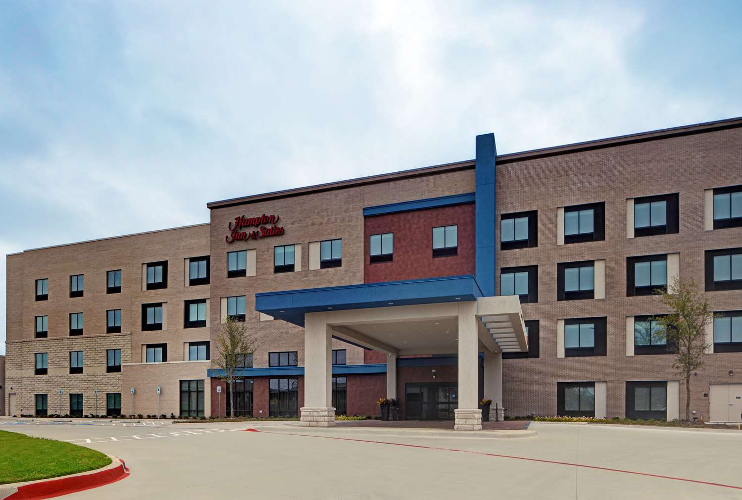 hampton inn and suites farmers branch dallas