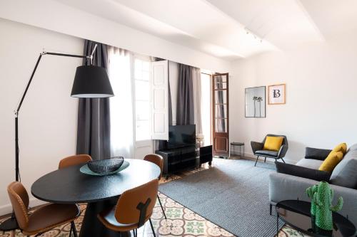 aspasios sagrada familia apartments