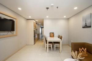 luxy park hotel and apartments city centre