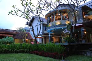 Hotel Sriti,Magelang>>Java,4 star