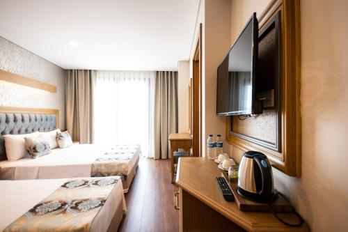 eliza hotel