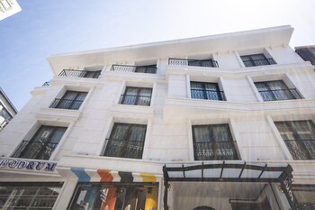 eliza hotel