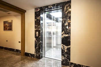 eliza hotel