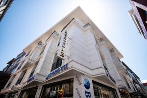 eliza hotel