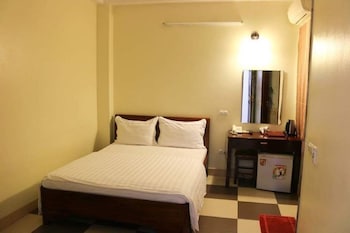 van xuan hotel hn by bay luxury