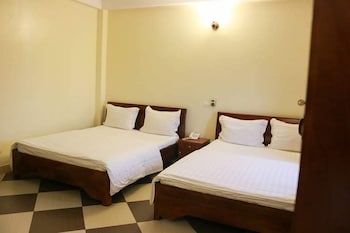 van xuan hotel hn by bay luxury