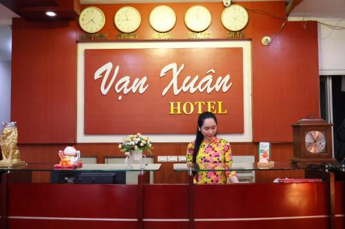 van xuan hotel hn by bay luxury