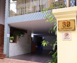 van xuan hotel hn by bay luxury