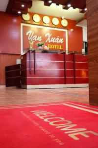 van xuan hotel hn by bay luxury