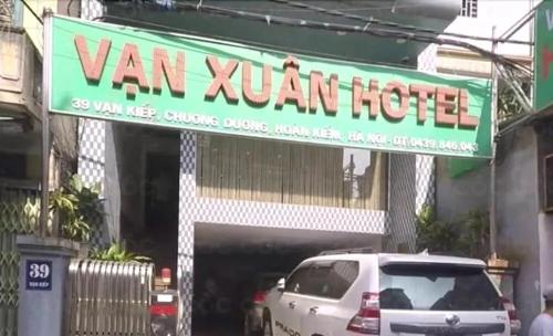 van xuan hotel hn by bay luxury