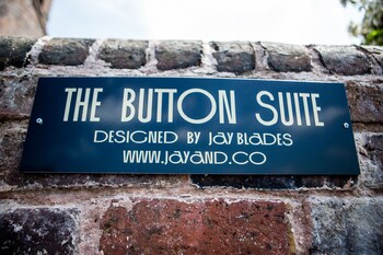 the golden lion inn