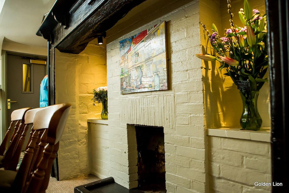 the golden lion inn