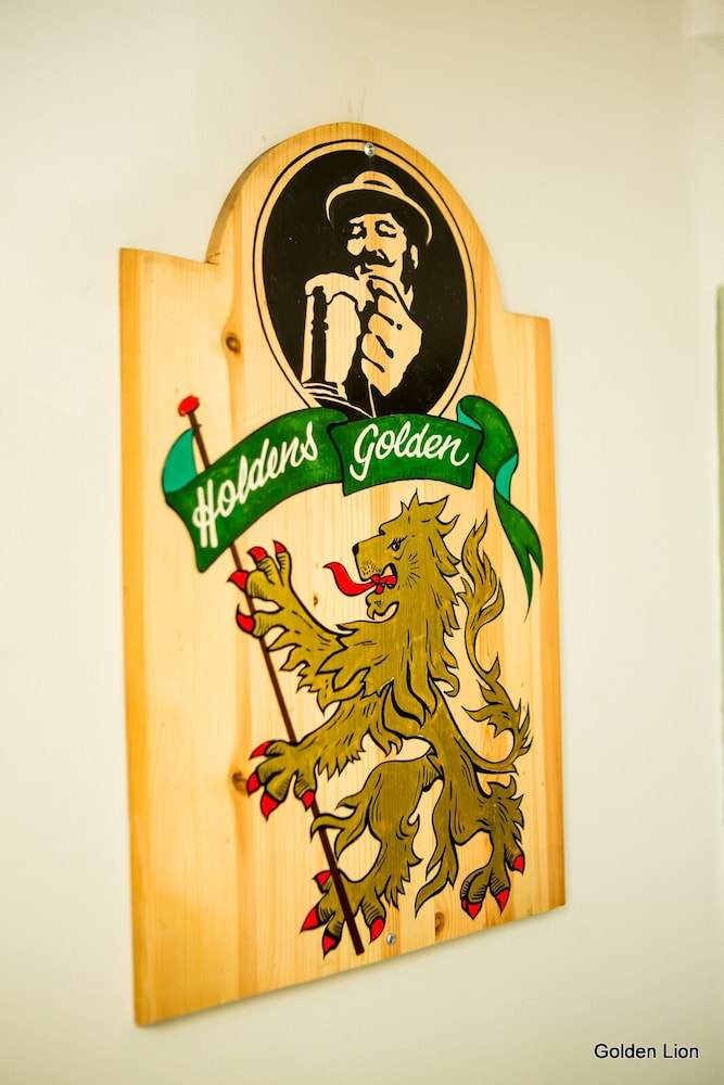 the golden lion inn