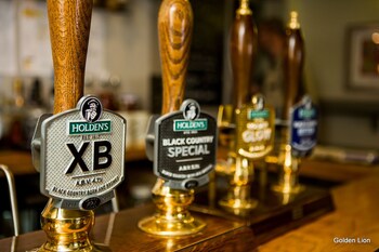the golden lion inn