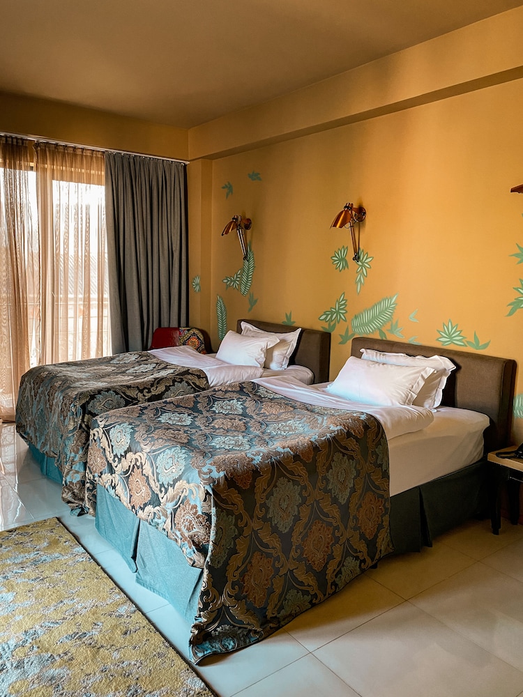 brim hotel