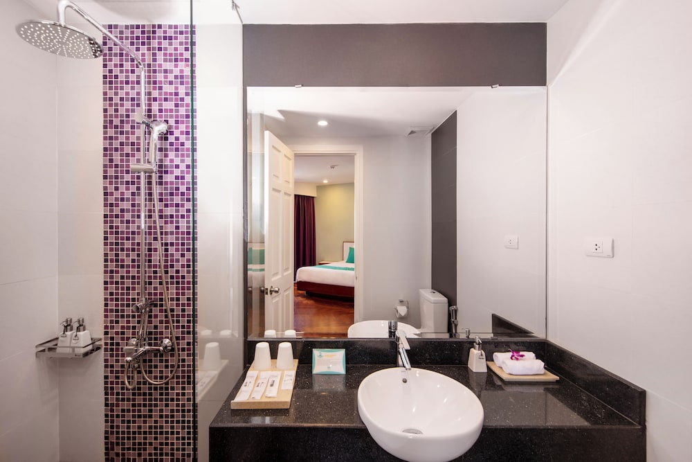 emm hotel hue