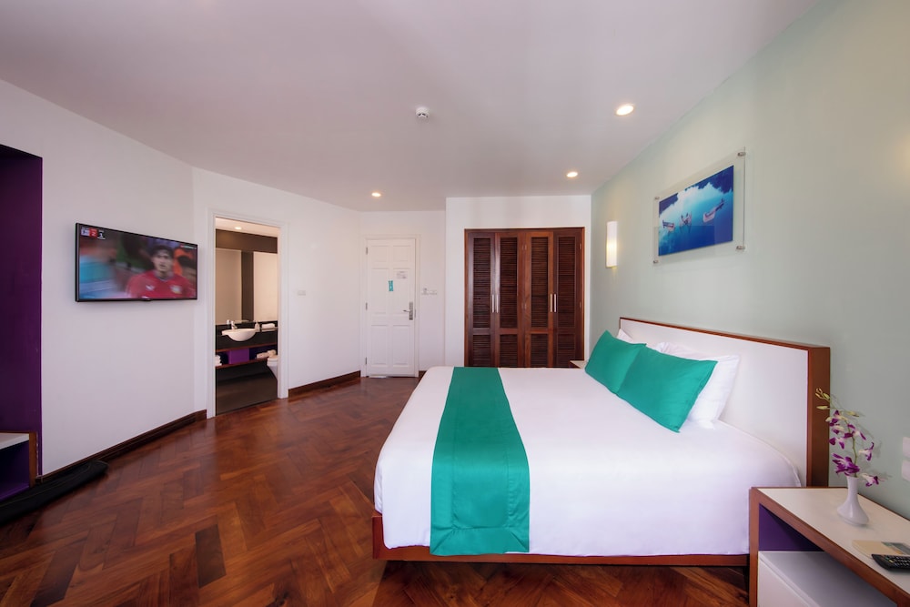emm hotel hue