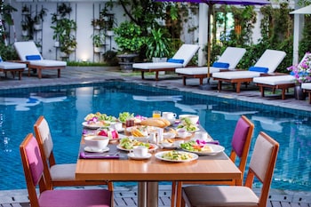 emm hotel hue