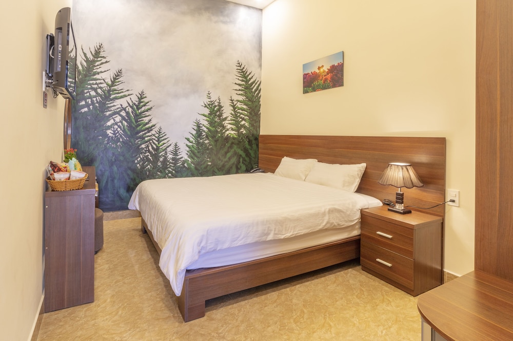 huyen 179 hotel