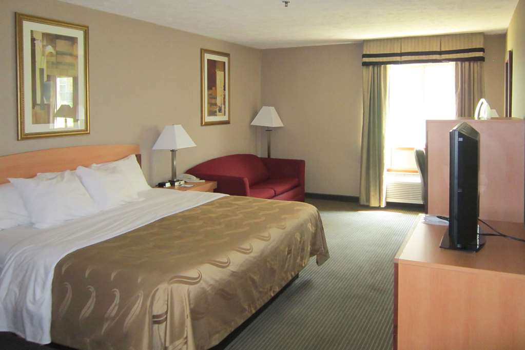 quality inn nashville bloomington