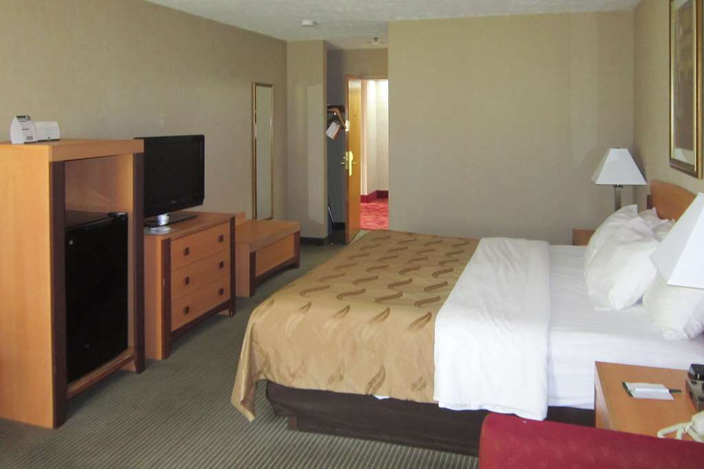 quality inn nashville bloomington