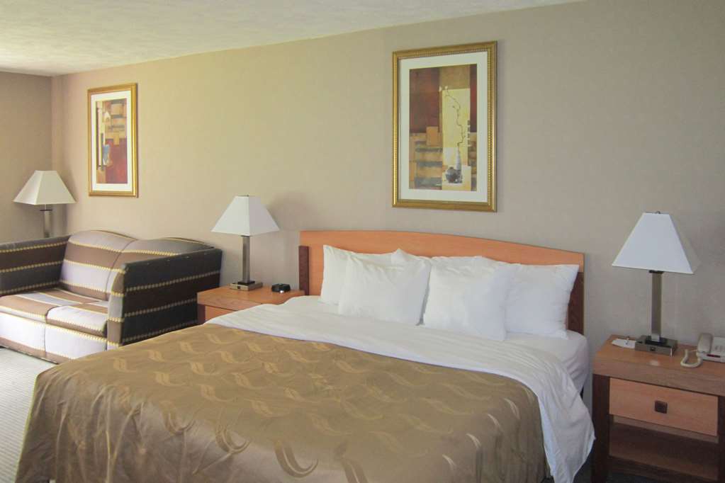 quality inn nashville bloomington