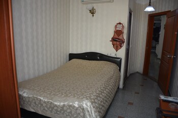 Sadikoglu Oteli,Near Atapark,2 star