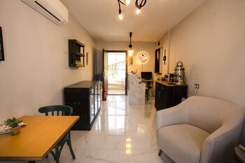 pharos boutique hotel