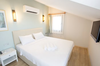 pharos boutique hotel