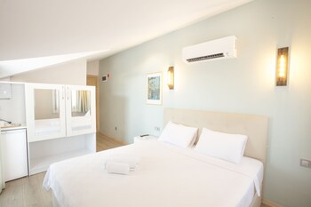 pharos boutique hotel