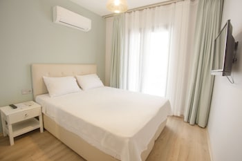 pharos boutique hotel