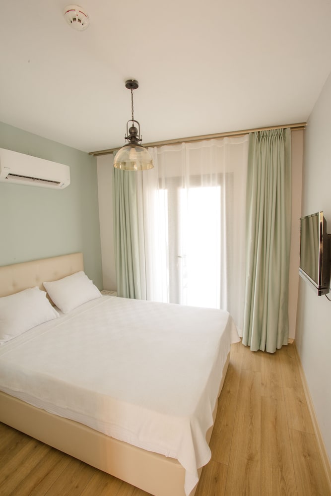 pharos boutique hotel