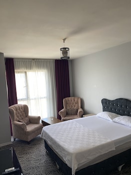 pin suites