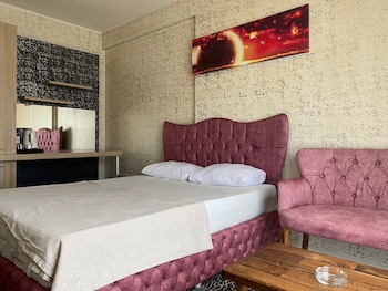 pin suites