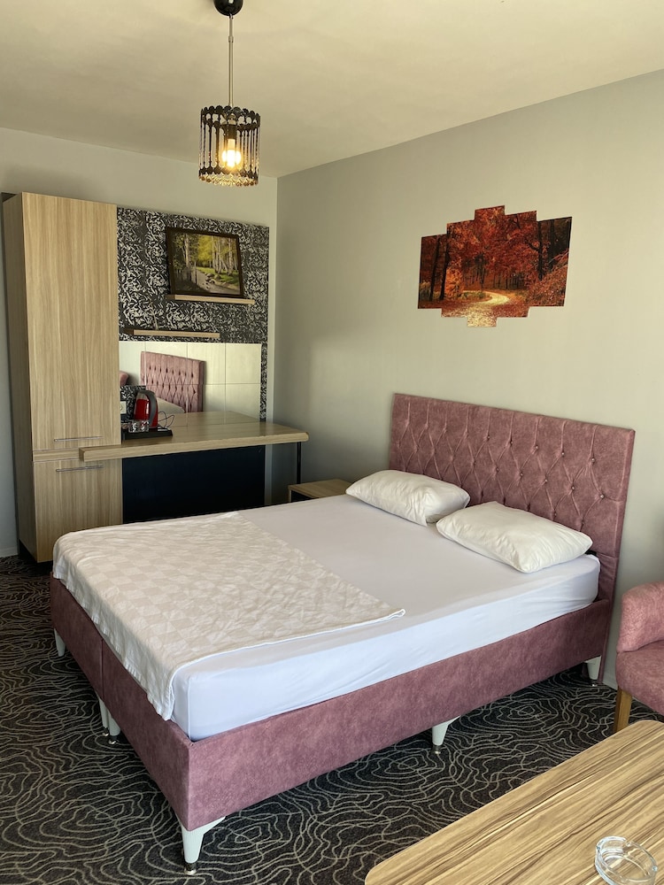 pin suites