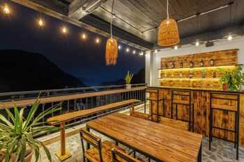 cat ba xanh green cat ba hotel