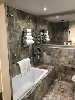 barncroft luxury guest house