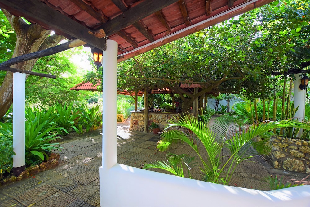 mediterraneo hotel and restaurant