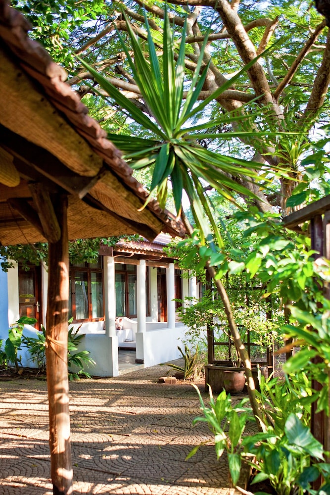 mediterraneo hotel and restaurant