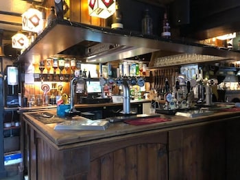 the dog and doublet inn