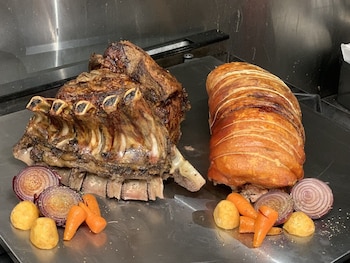 the dog and doublet inn