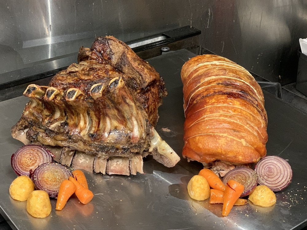the dog and doublet inn